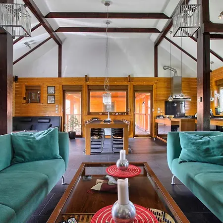 Funaberia -25 Hektarowa Luksusowa Posiadlosc Z Basenem, Jacuzzi, Sauna, Boiskiem Wielofunkcyjnym 度假居 *