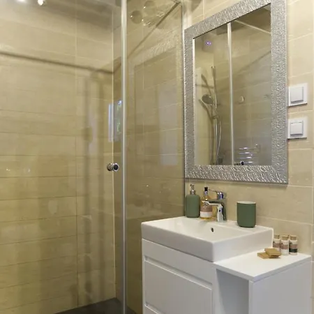 度假居 Funaberia -25 Hektarowa Luksusowa Posiadlosc Z Basenem, Jacuzzi, Sauna, Boiskiem Wielofunkcyjnym *