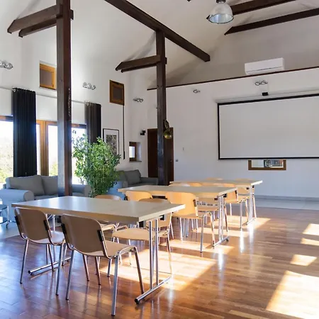 Funaberia -25 Hektarowa Luksusowa Posiadlosc Z Basenem, Jacuzzi, Sauna, Boiskiem Wielofunkcyjnym Skop