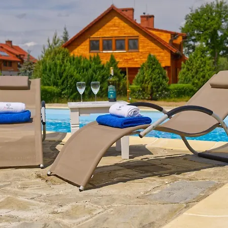 Ferienhaus Funaberia -25 Hektarowa Luksusowa Posiadlosc Z Basenem, Jacuzzi, Sauna, Boiskiem Wielofunkcyjnym