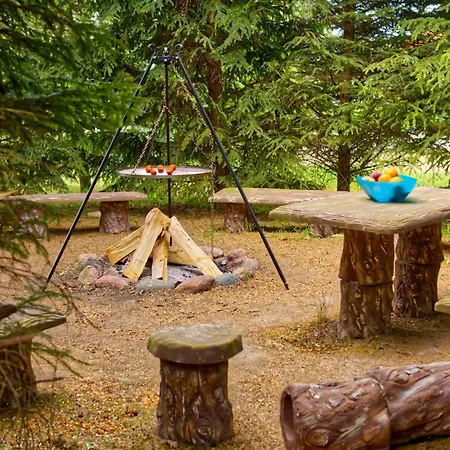 Funaberia -25 Hektarowa Luksusowa Posiadlosc Z Basenem, Jacuzzi, Sauna, Boiskiem Wielofunkcyjnym Ferienhaus