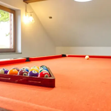 Funaberia -25 Hektarowa Luksusowa Posiadlosc Z Basenem, Jacuzzi, Sauna, Boiskiem Wielofunkcyjnym *